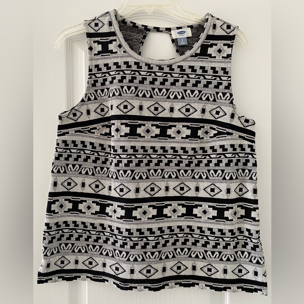 Old Navy Scooped Neck, Cut-out back, Sleeveless Top Size S Petite